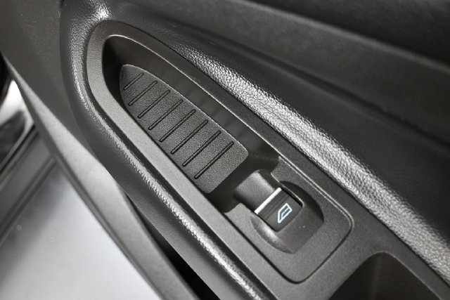 Used 2019 Ford Escape SE FWD image 35