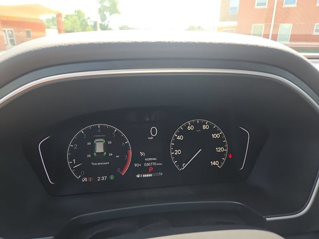 Used 2025 Honda Pilot Touring image 32
