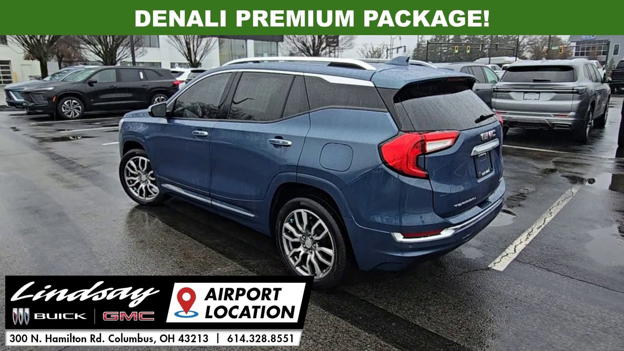 Used 2024 GMC Terrain Denali w/ Denali Premium Package image 7