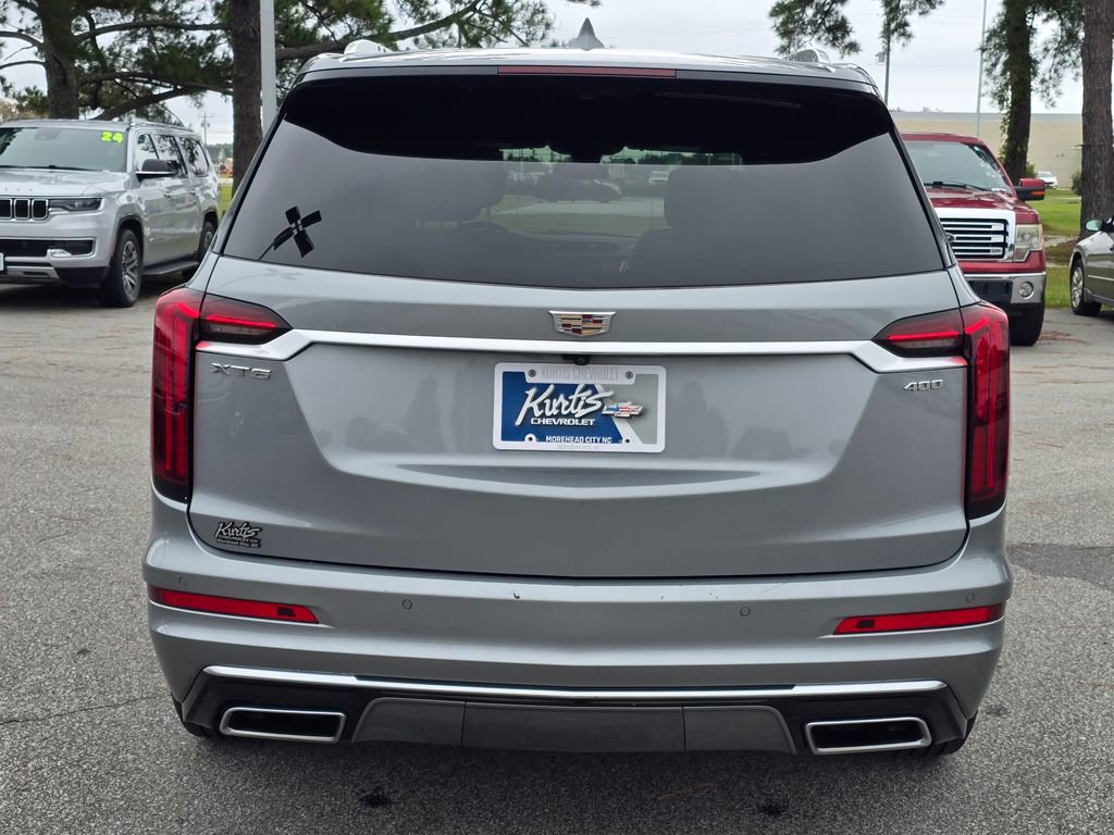 Used 2025 Cadillac XT6 Premium Luxury image 4