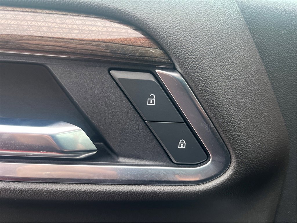 Used 2025 Chevrolet Silverado 1500 LT image 40