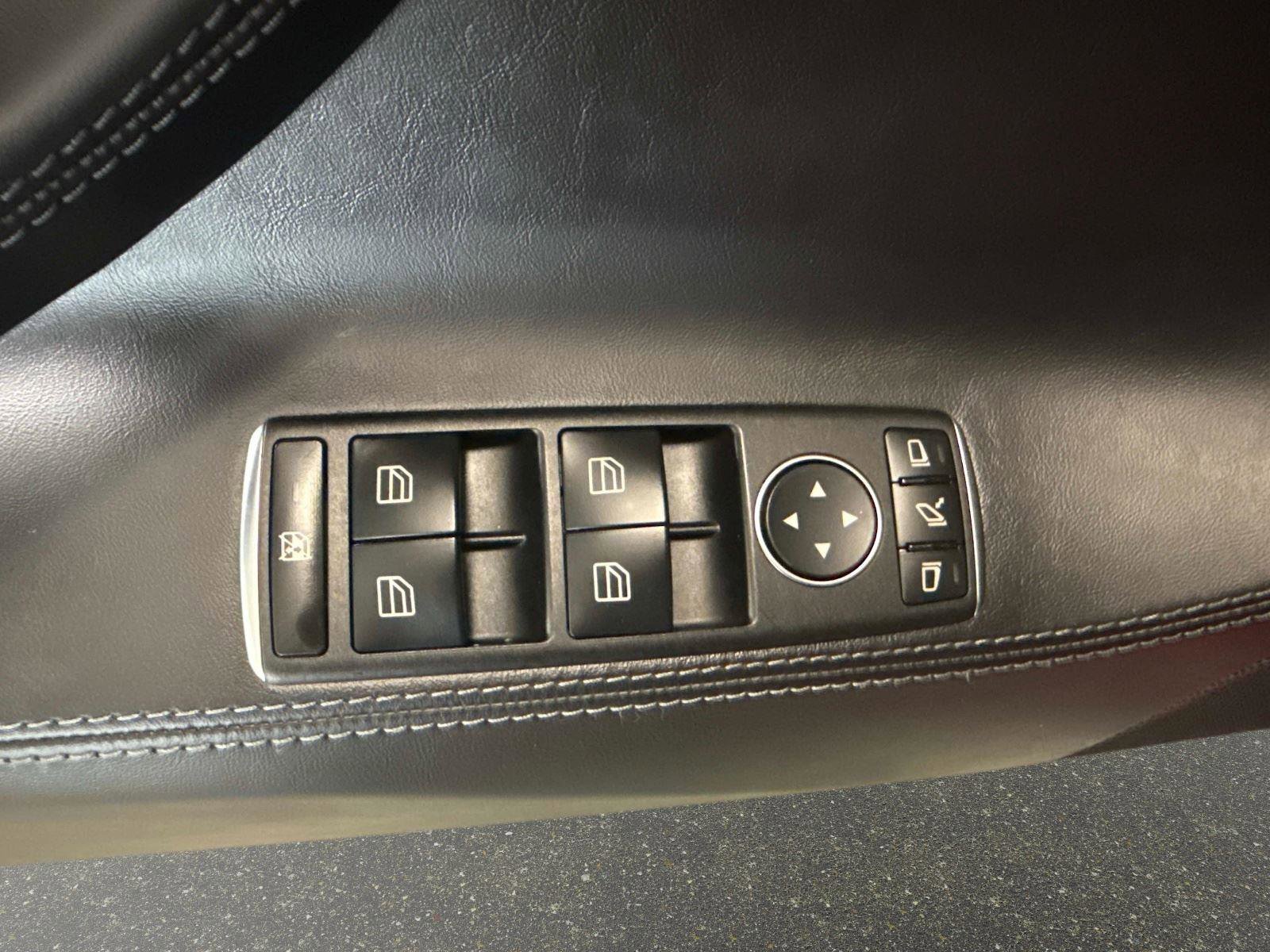 Used 2018 Tesla Model S AWD image 19