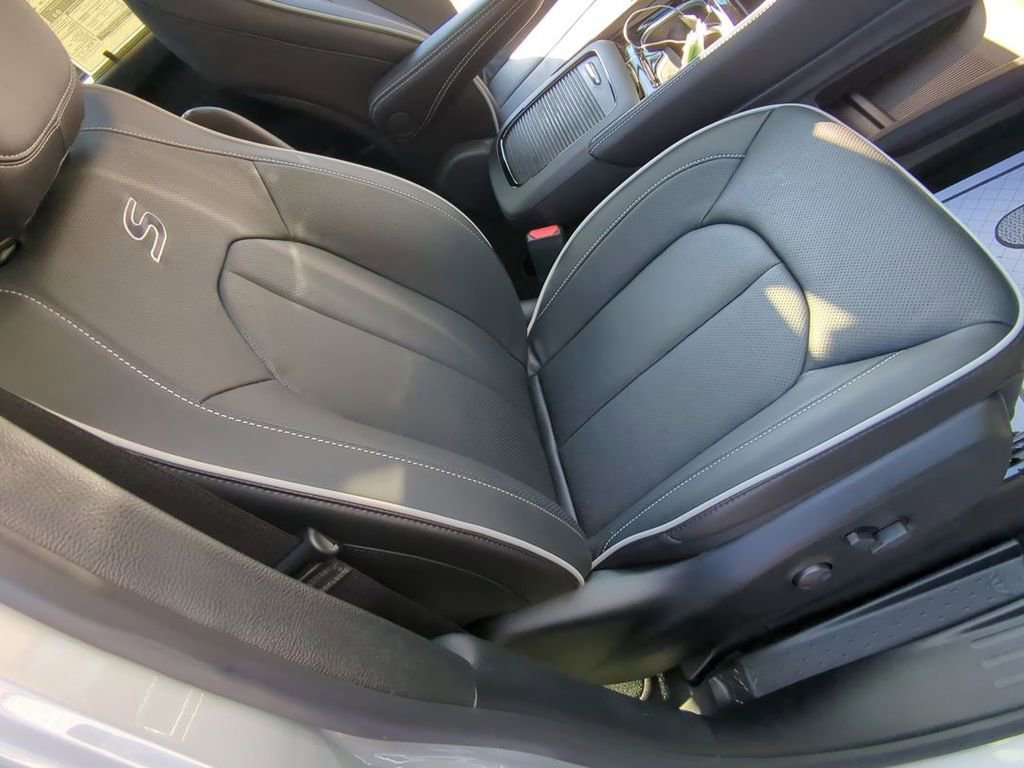 New 2026 Chrysler Pacifica Limited w/ S Appearance Package image 26