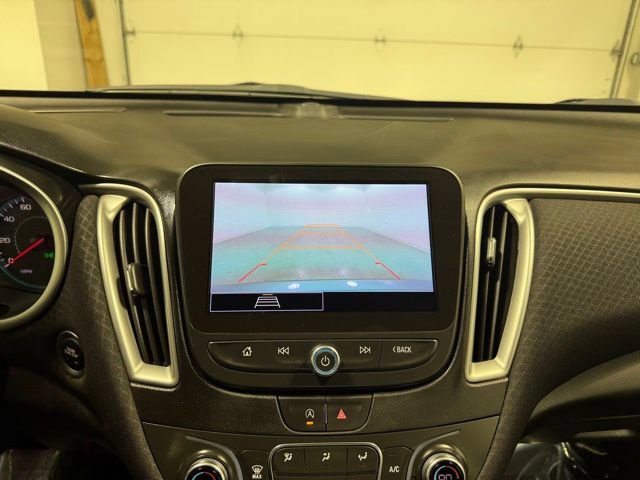 Used 2024 Chevrolet Malibu LT image 18