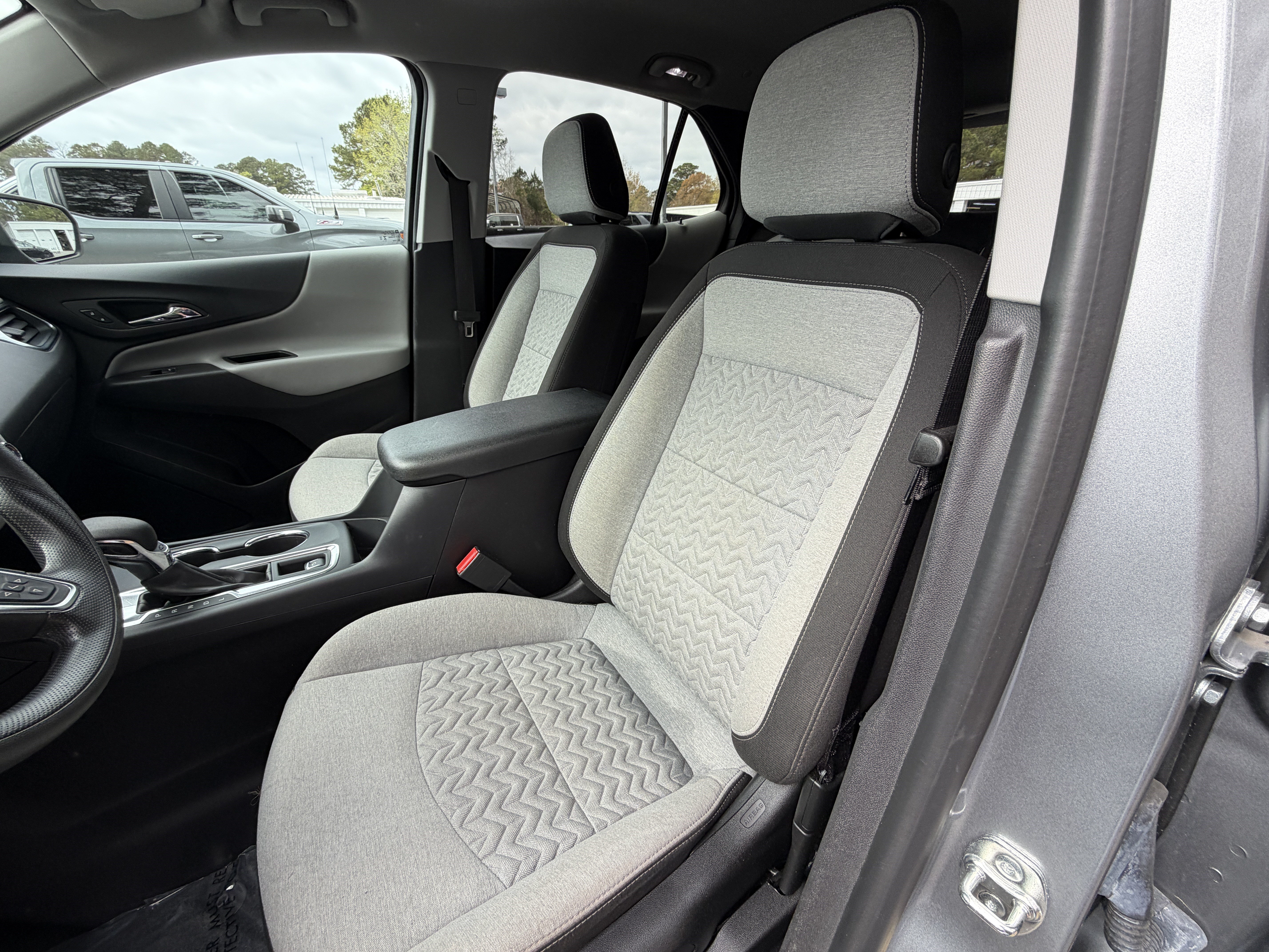 Used 2024 Chevrolet Equinox LS w/ LS Convenience Package FWD image 16