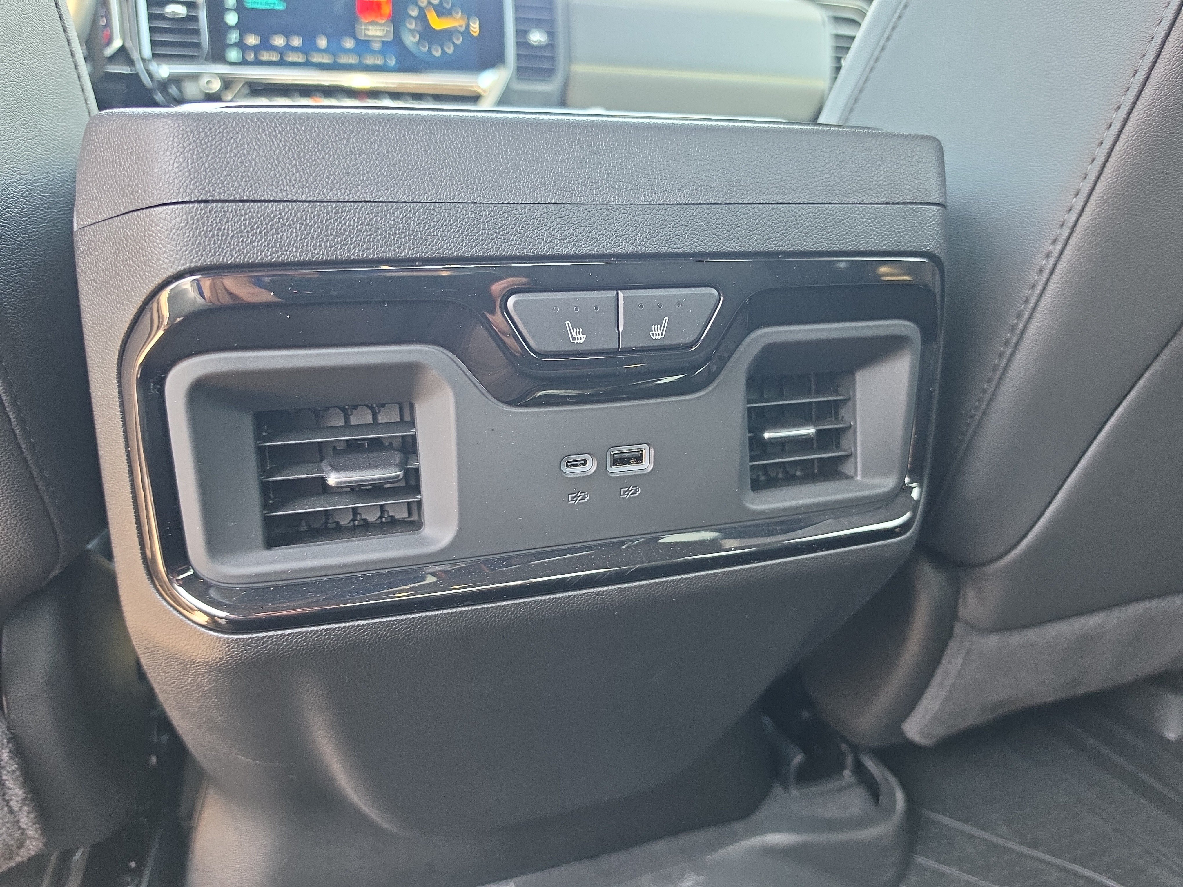 Used 2025 Chevrolet Silverado 2500 ZR2 w/ Technology Package AWD/4WD image 17