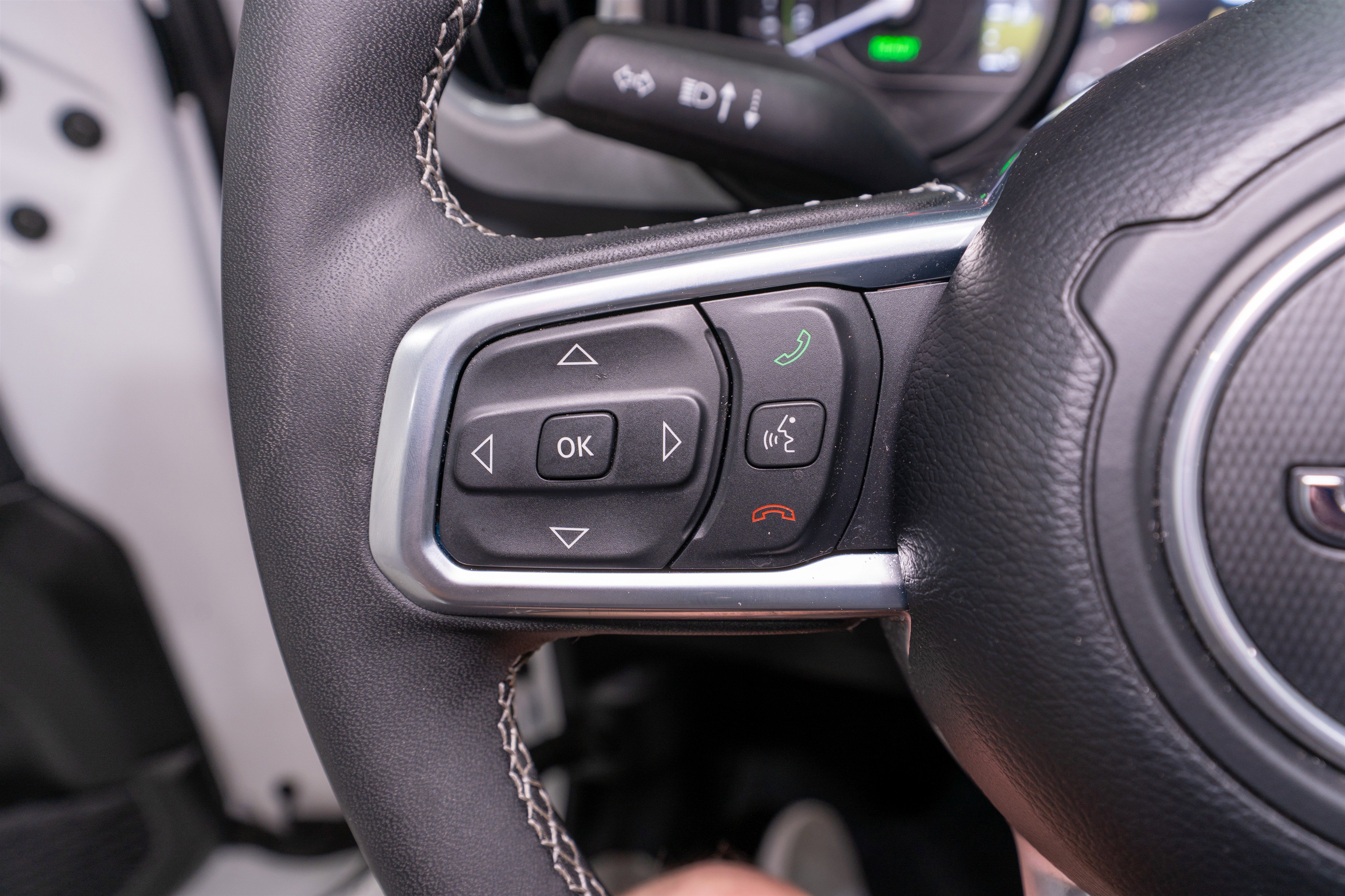 Used 2025 Jeep Wrangler Sahara w/ Safety Group image 27