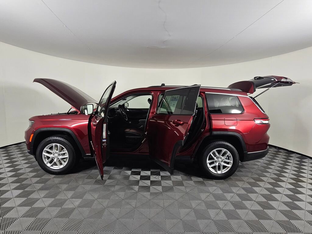 Used 2023 Jeep Grand Cherokee L Laredo AWD/4WD image 16