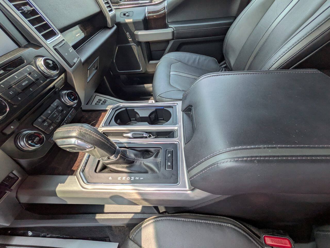 Used 2015 Ford F150 Platinum w/ Equipment Group 701A Luxury AWD/4WD image 19