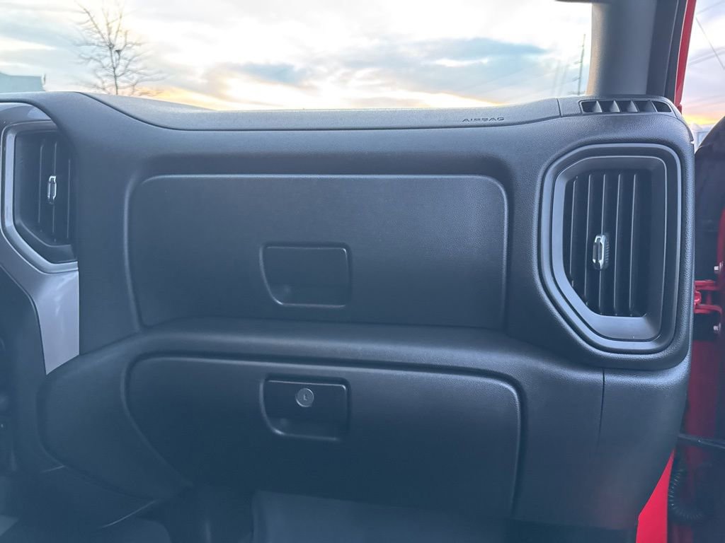 Used 2020 Chevrolet Silverado 1500 Custom w/ Custom Value Package image 21