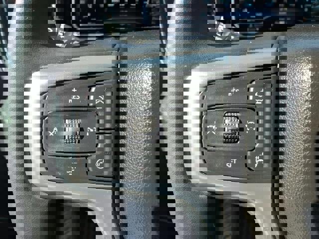 Used 2023 Chevrolet Silverado 1500 LT image 7