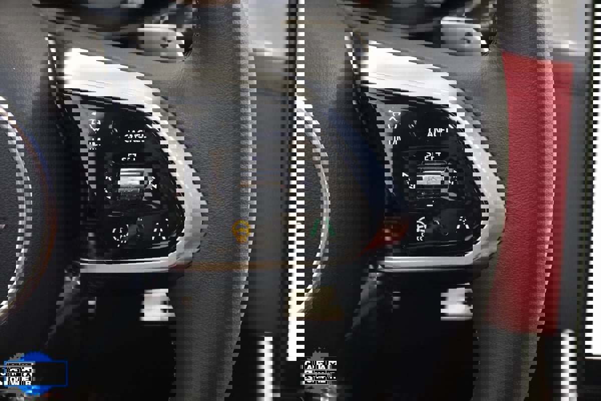 Used 2024 Jaguar XF R-Dynamic SE image 40