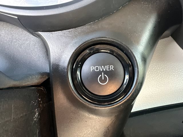 Used 2026 Toyota Sienna LE FWD image 33