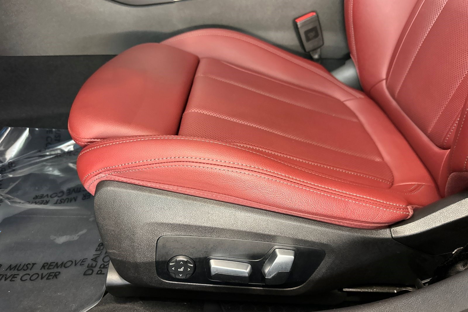 Used 2023 BMW 330e w/ Driving Assistance Package RWD image 14