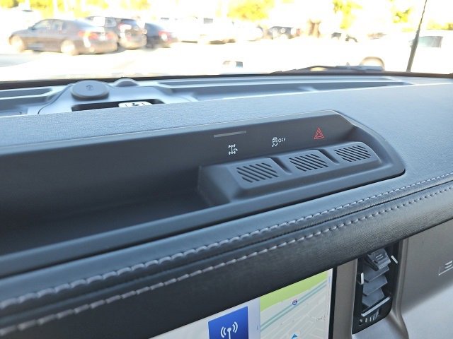 Used 2025 Ford Bronco Outer Banks image 41