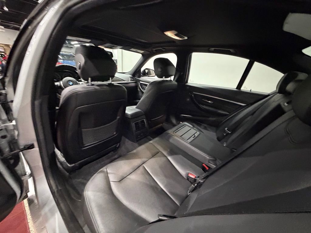 Used 2017 BMW 340i xDrive Sedan AWD/4WD image 30