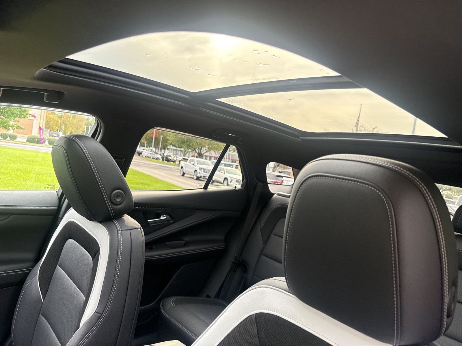 Used 2024 Chevrolet Blazer EV LT AWD/4WD image 20
