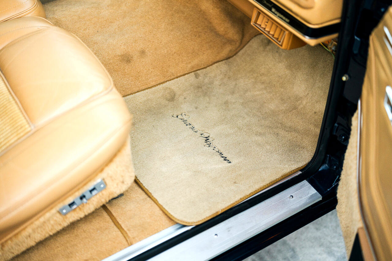 Used 1987 Jeep Grand Wagoneer image 71