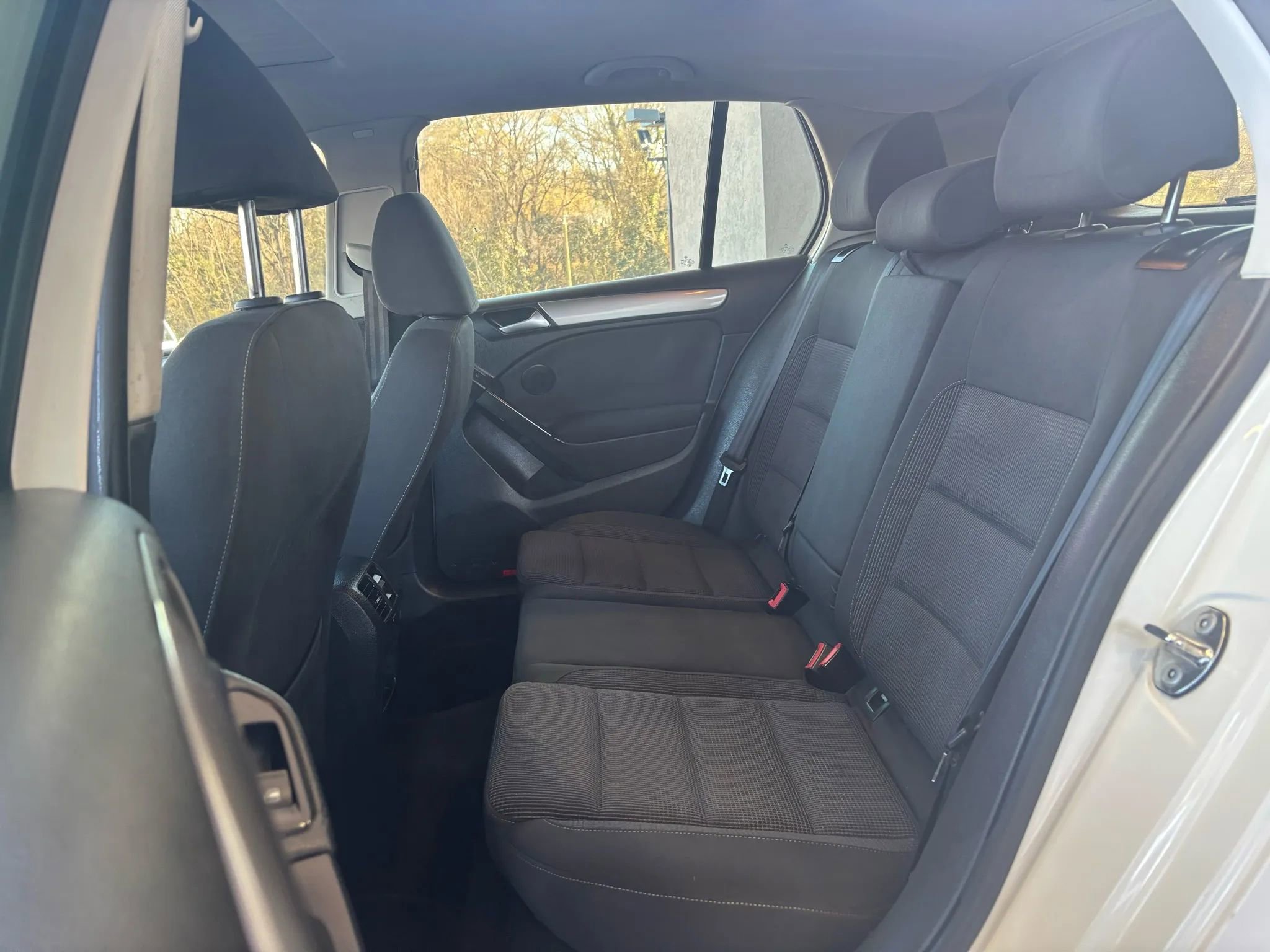 Used 2014 Volkswagen Golf 4-Door image 20