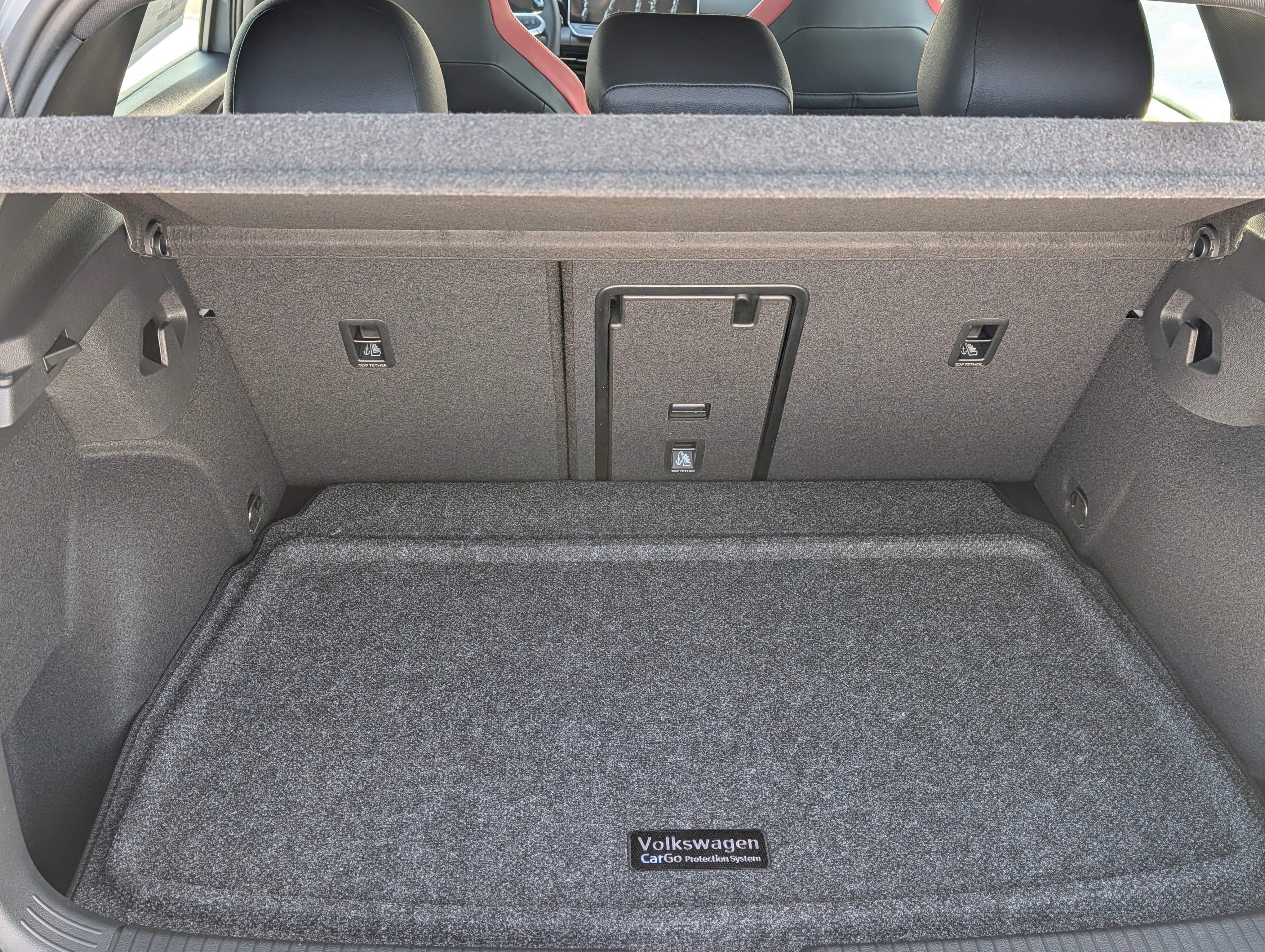 New 2026 Volkswagen GTI SE FWD image 6