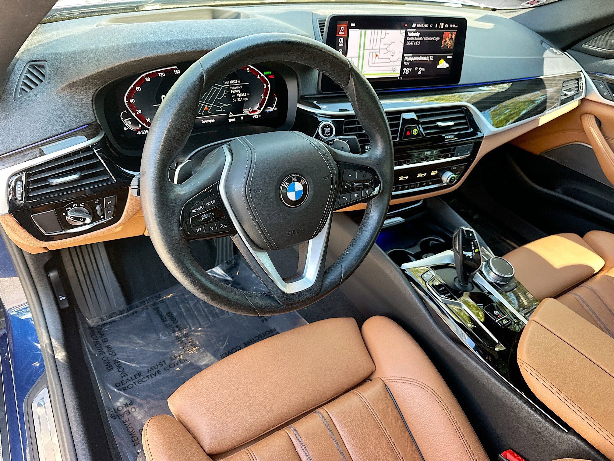 Used 2023 BMW 540i w/ Premium Package image 9