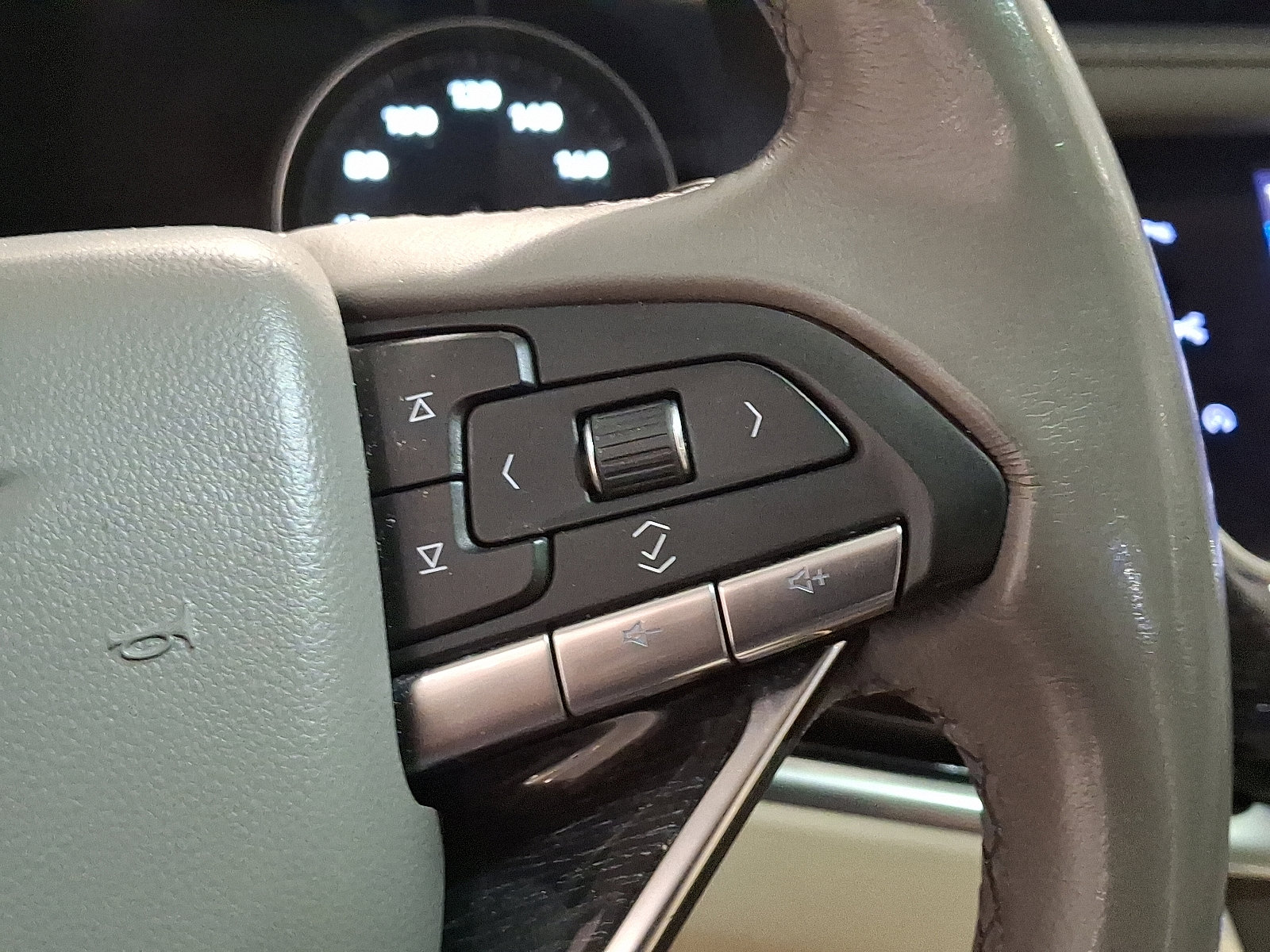 Used 2022 Cadillac XT6 Premium Luxury w/ Technology Package image 19