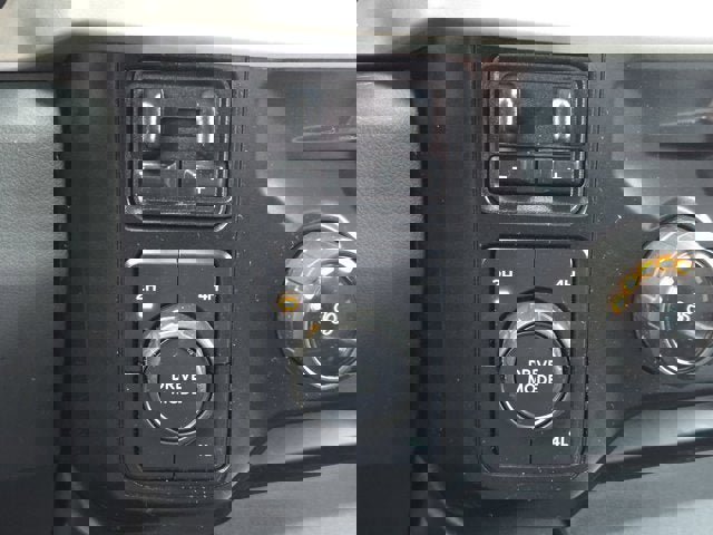 Used 2023 Ford F450 XLT w/ FX4 Off-Road Package image 27