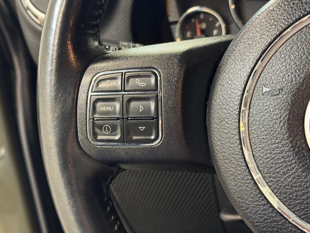 Used 2016 Jeep Wrangler Unlimited Sahara w/ Dual Top Group AWD/4WD image 30