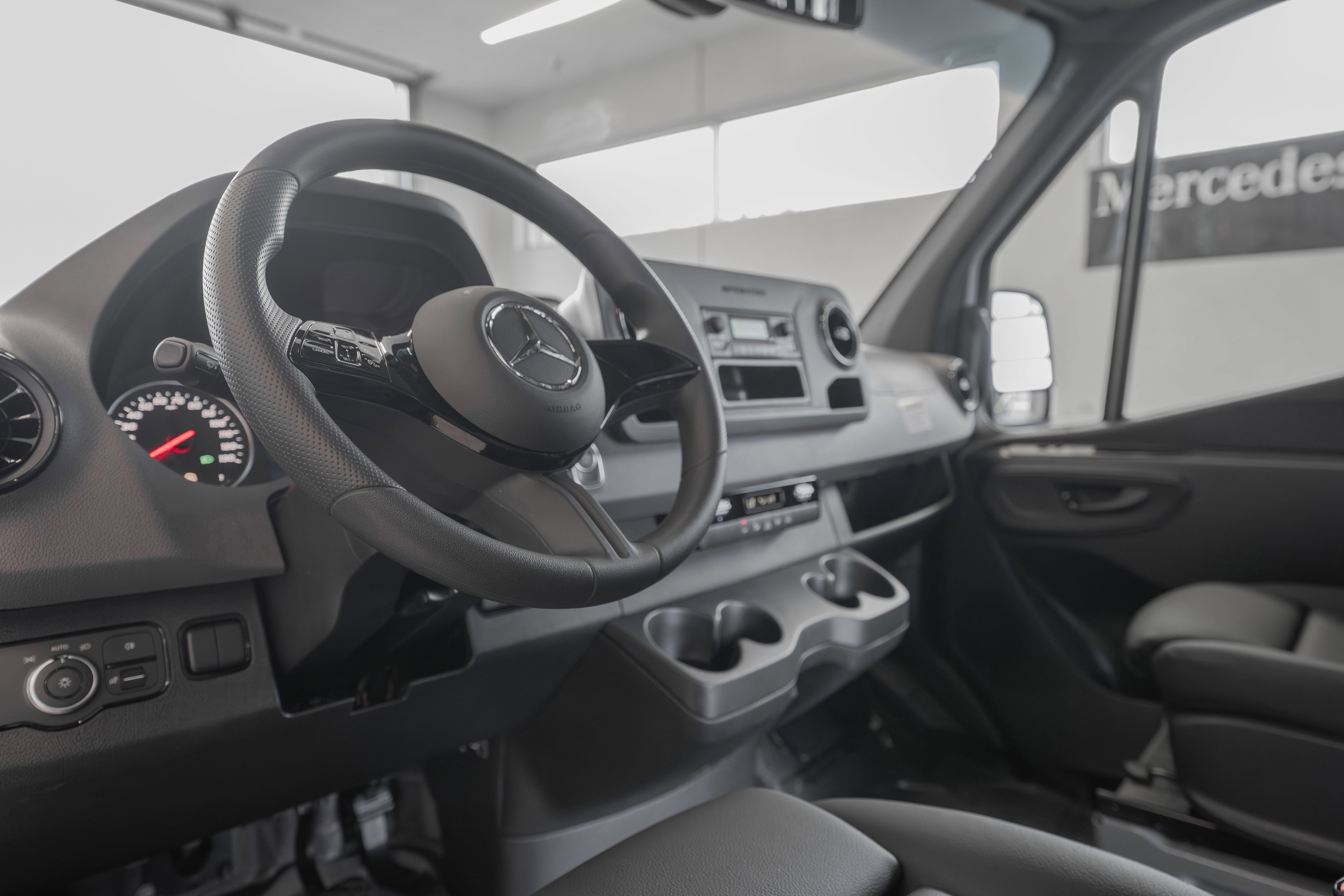 Certified 2025 Mercedes-Benz Sprinter 2500 image 7