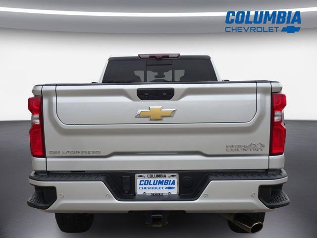 Used 2022 Chevrolet Silverado 2500 High Country w/ Z71 Off-Road Package image 4