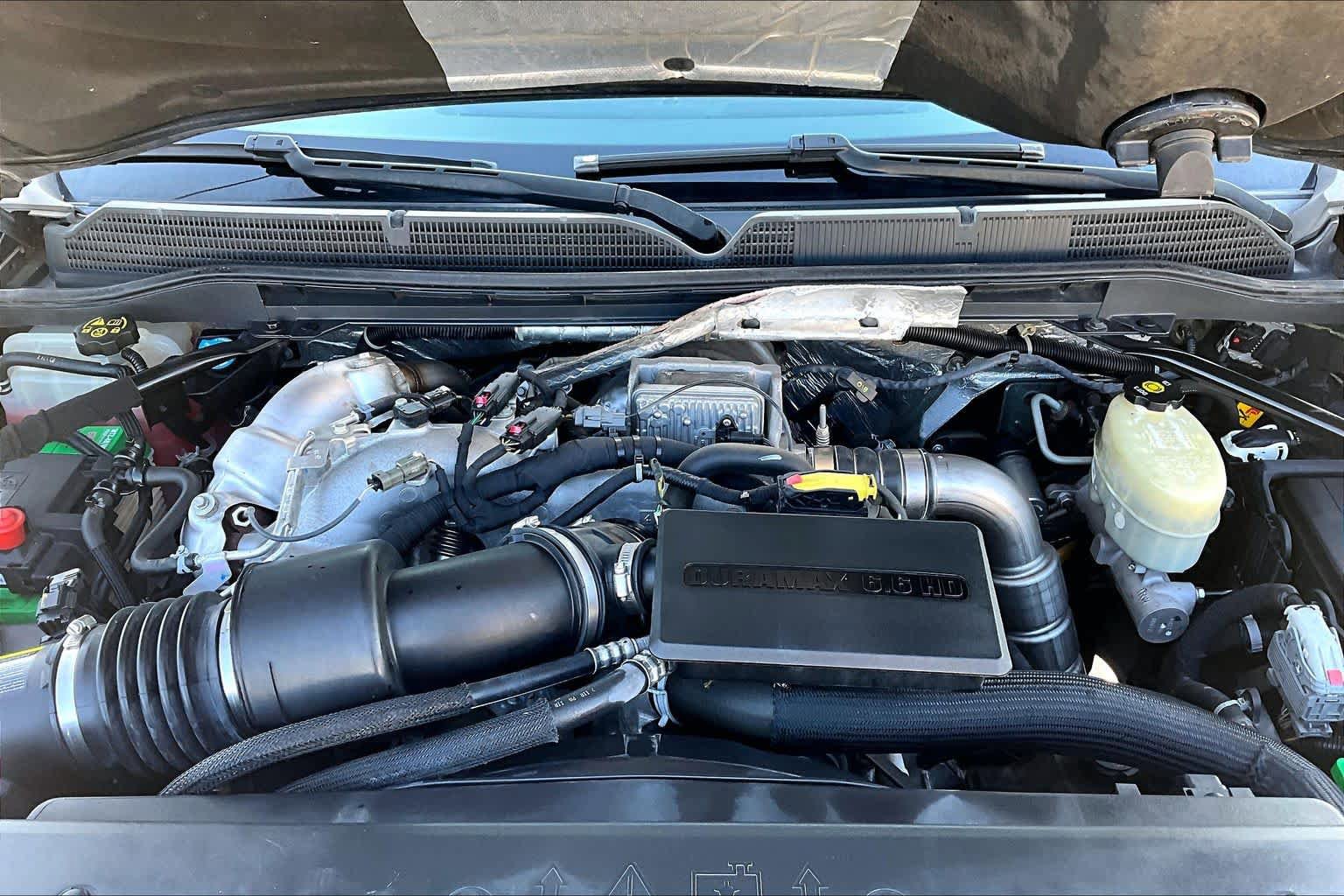 Used 2017 GMC Sierra 2500 Denali w/ Duramax Plus Package AWD/4WD image 32