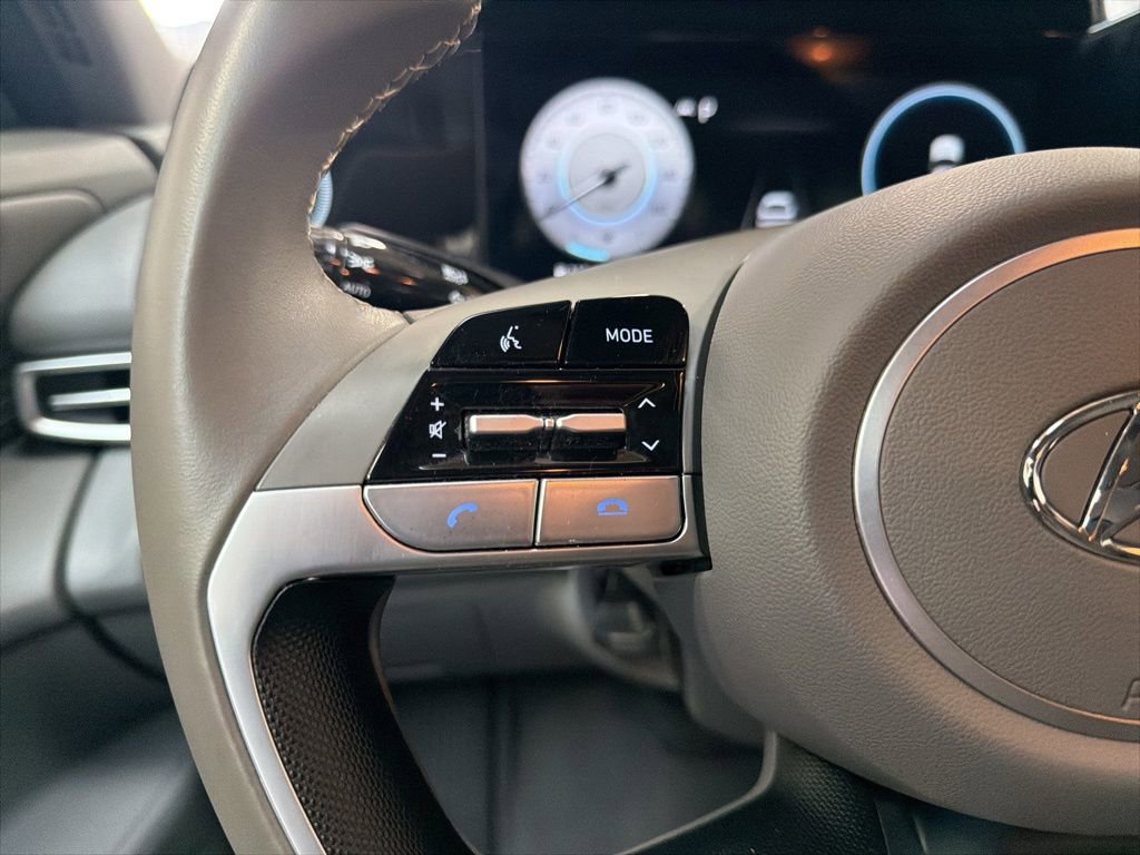 Certified 2023 Hyundai Elantra SEL w/ Convenience Package image 17