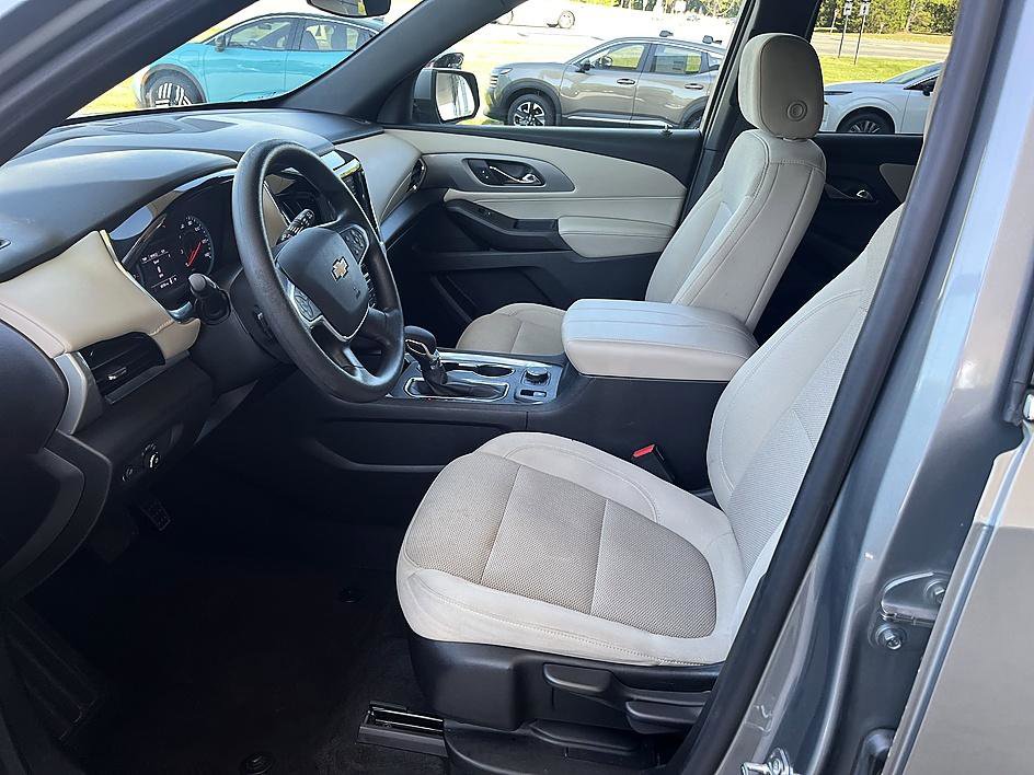 Used 2023 Chevrolet Traverse LS w/ Safety Package FWD image 13