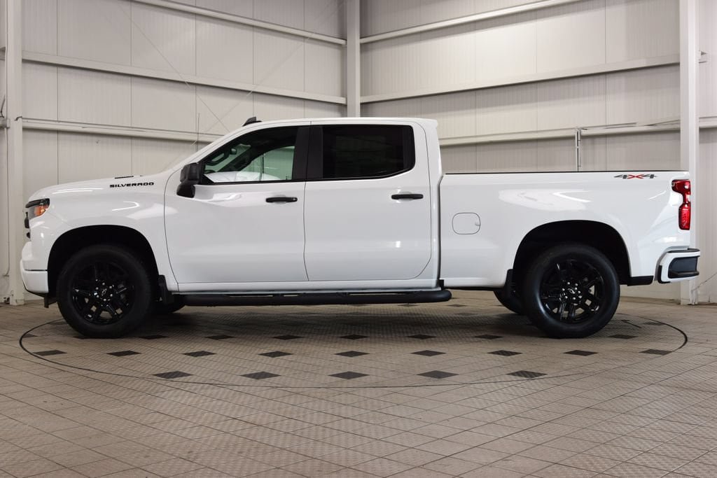 New 2026 Chevrolet Silverado 1500 Custom w/ Rally Edition AWD/4WD image 4