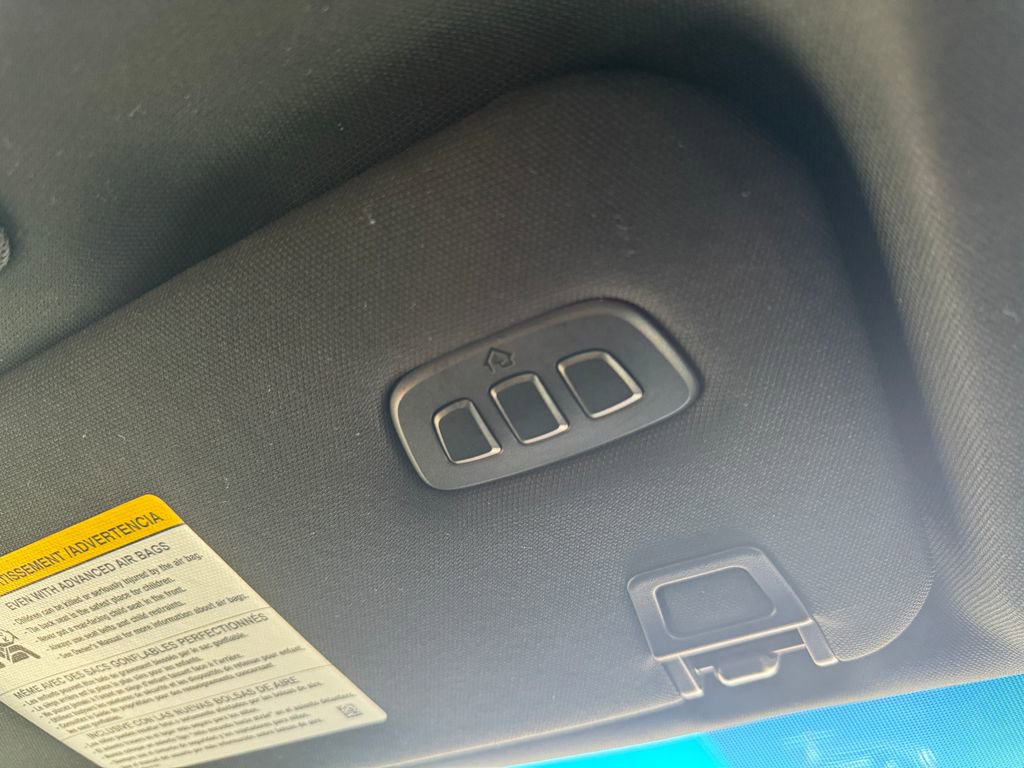 Used 2024 Lincoln Nautilus Reserve w/ Equipment Group 203A image 36