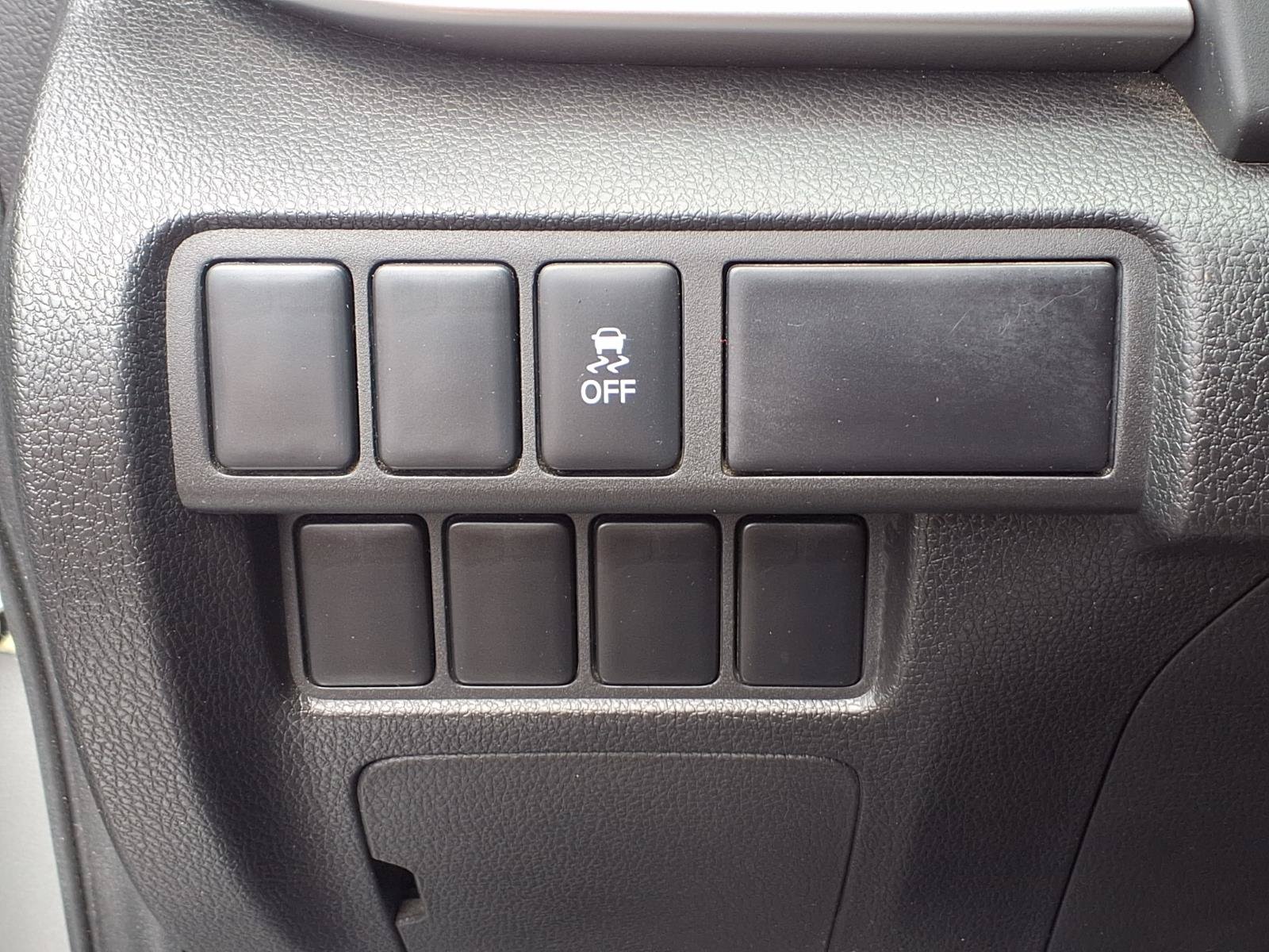 Used 2018 Mitsubishi Eclipse Cross LE AWD/4WD image 19