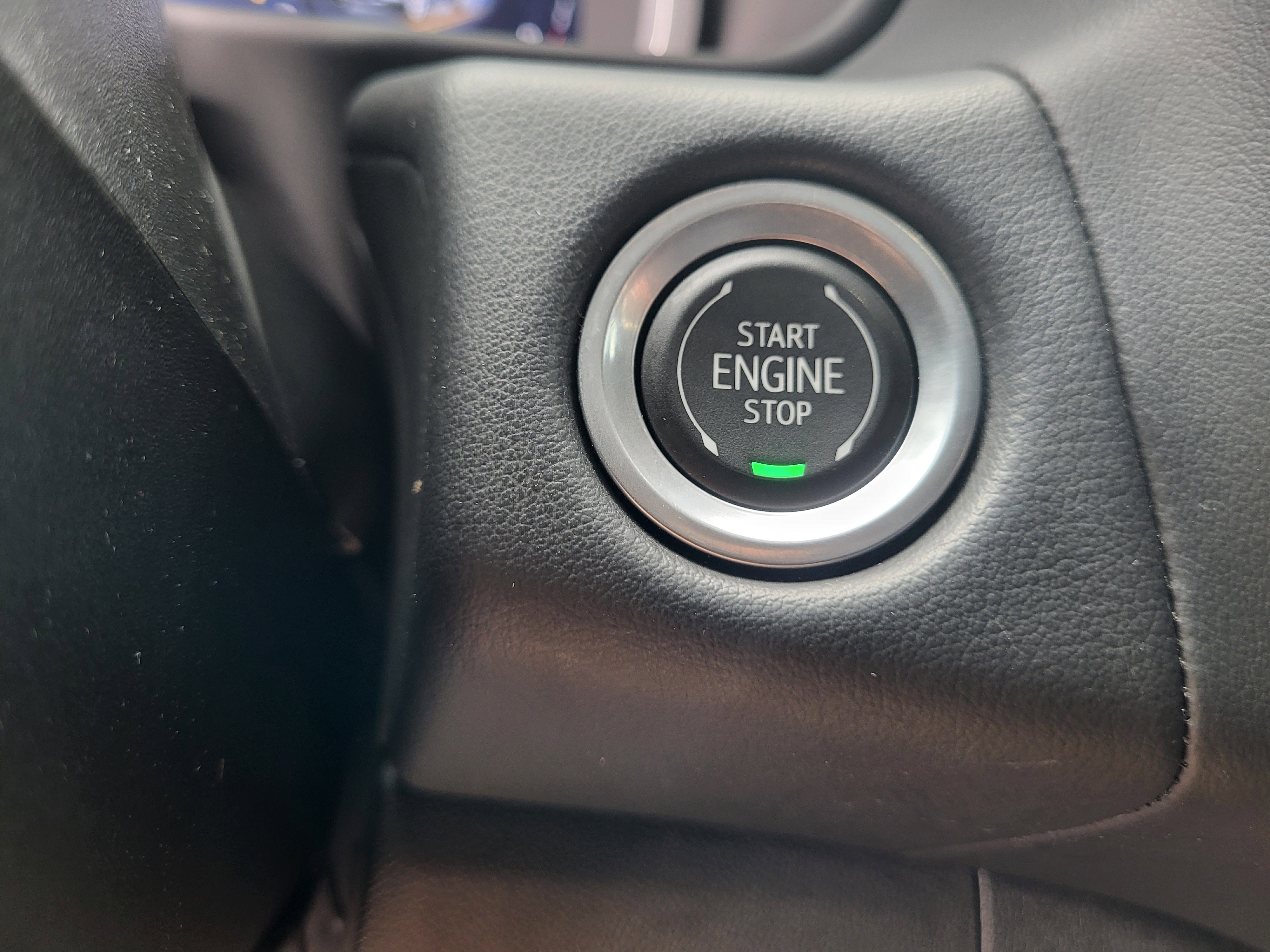 Certified 2023 Chevrolet Suburban High Country image 26