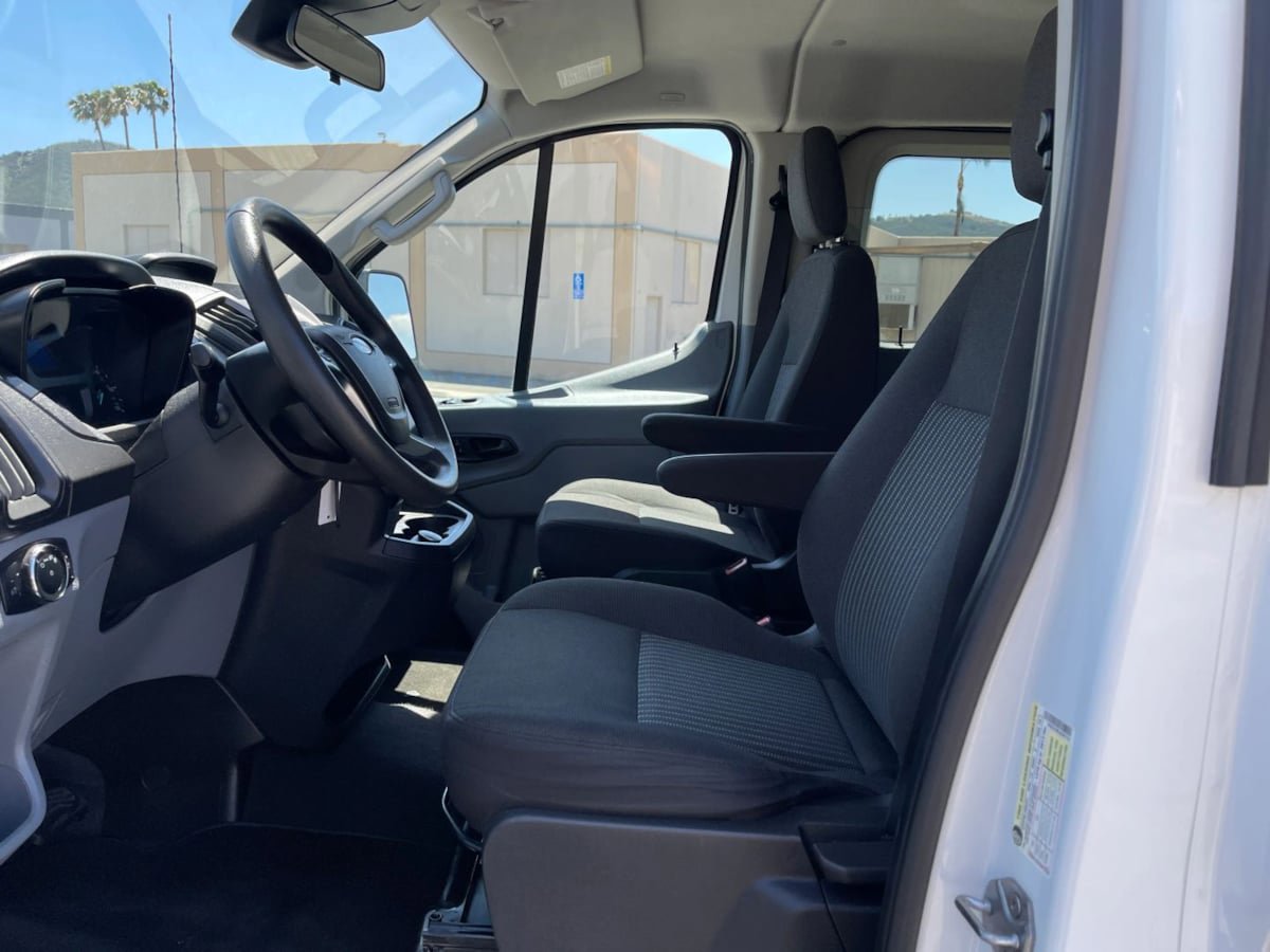 Used 2018 Ford Transit 350 XLT RWD image 11