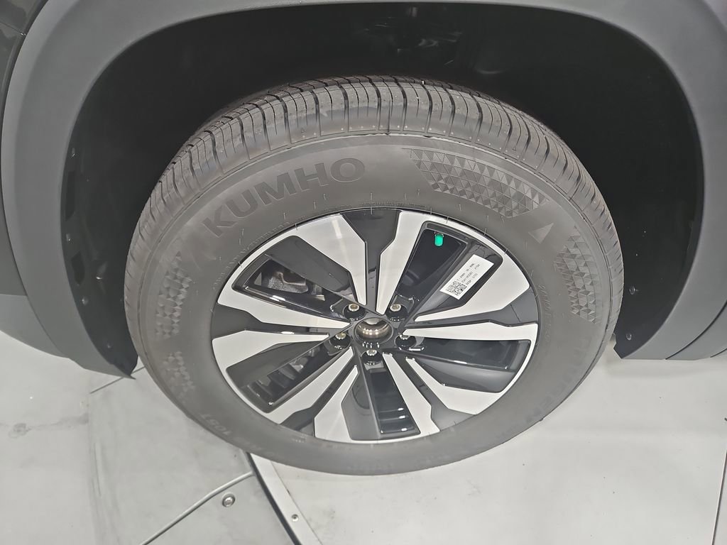 New 2026 Volkswagen Atlas SE image 25