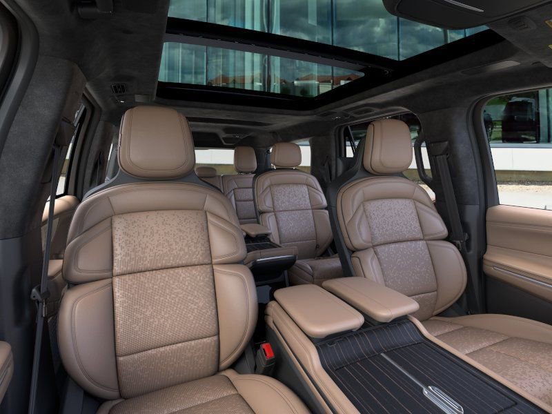 New 2026 Lincoln Navigator L Black Label AWD/4WD image 10