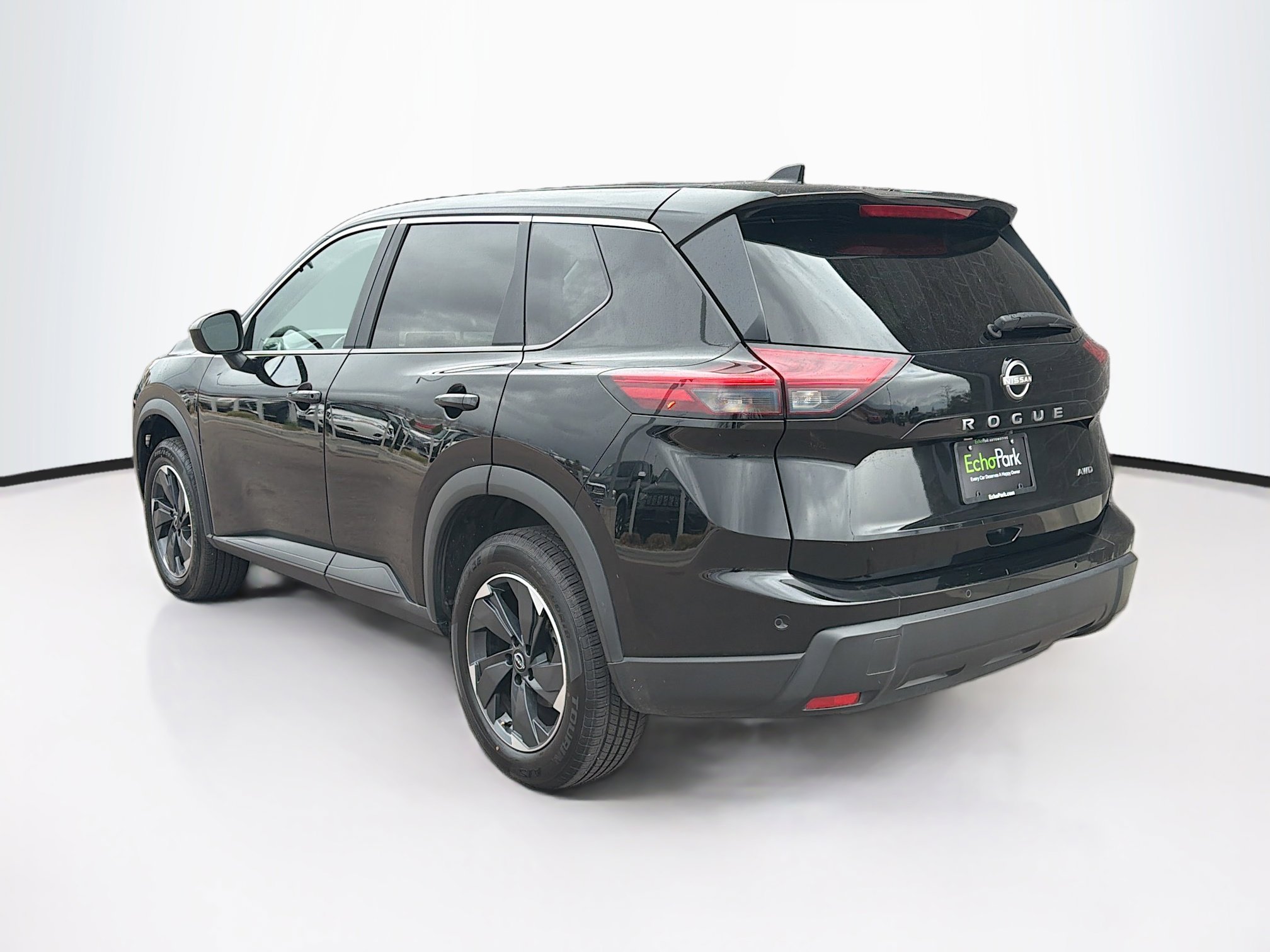 Used 2025 Nissan Rogue SV AWD/4WD image 5