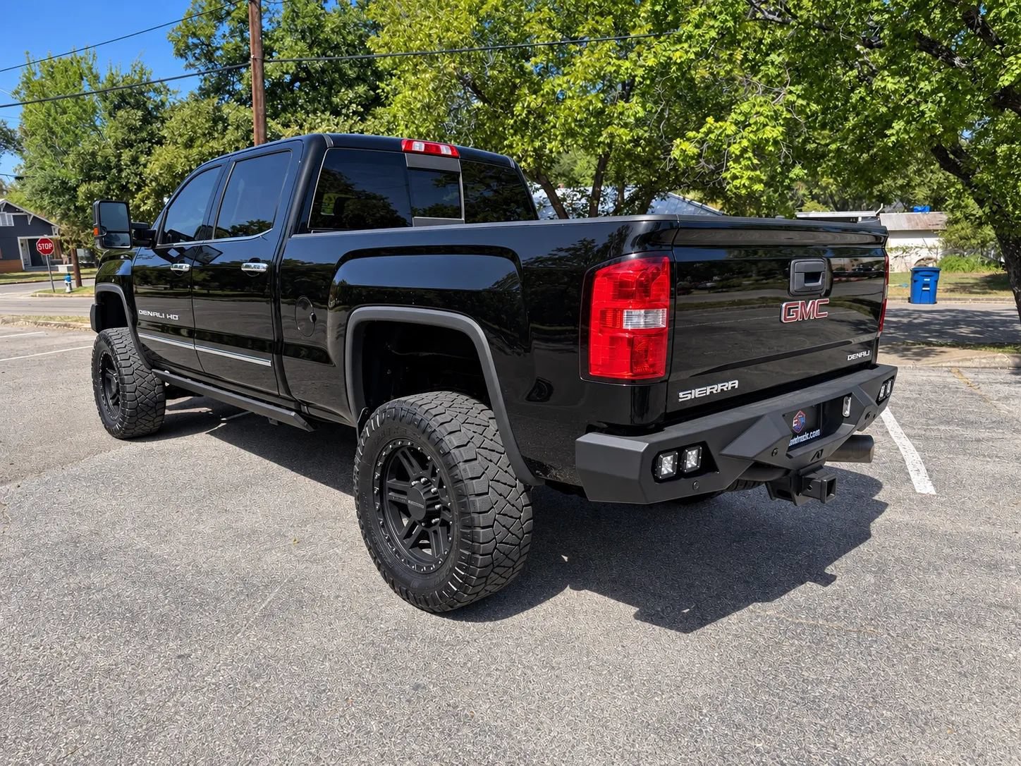 Used 2016 GMC Sierra 2500 Denali w/ Duramax Plus Package AWD/4WD image 7