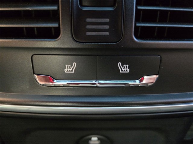 Used 2022 Porsche Macan image 36