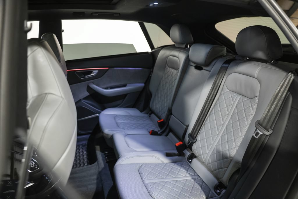 Used 2021 Audi SQ8 Prestige AWD/4WD image 36