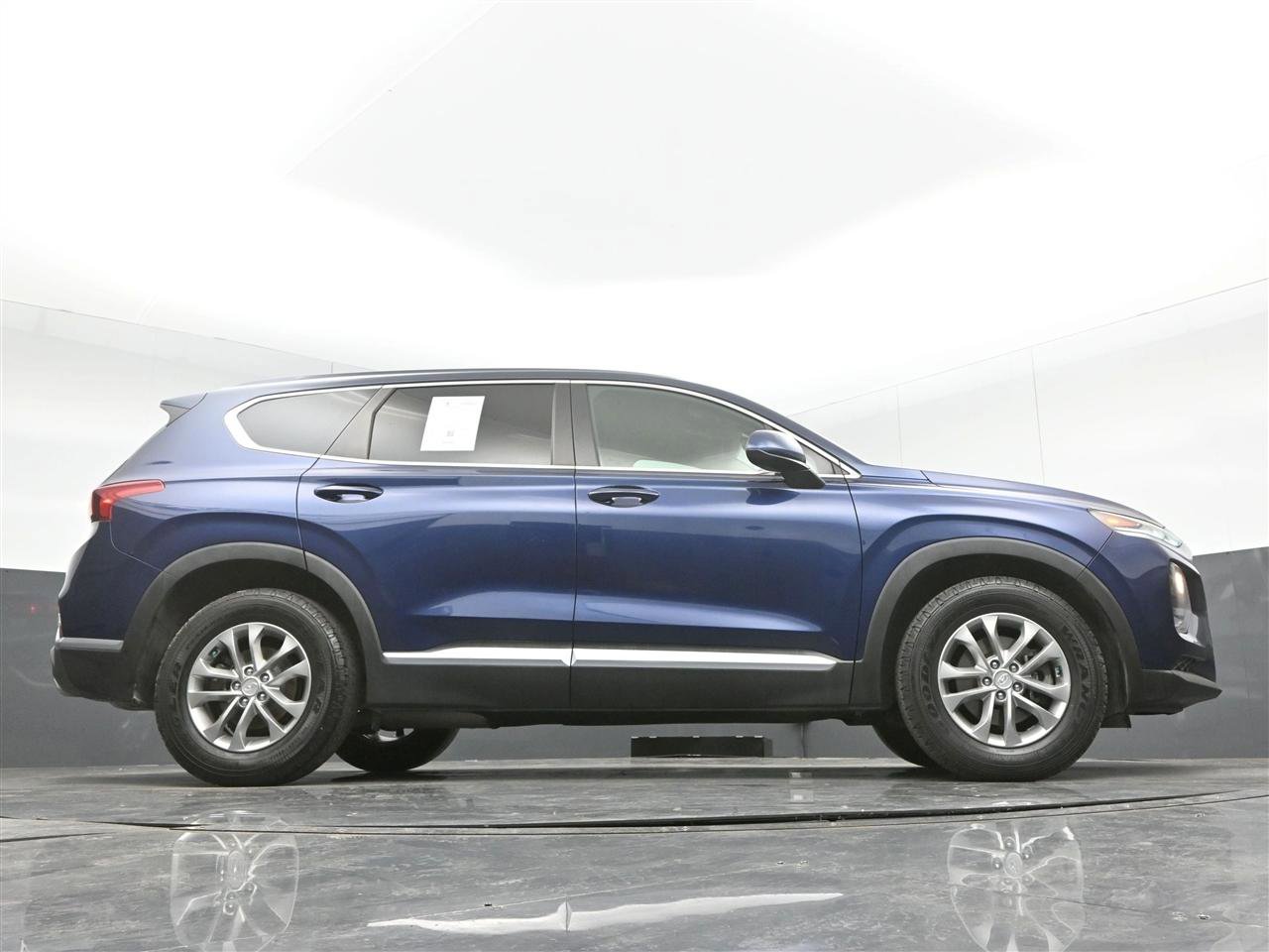 Used 2019 Hyundai Santa Fe SE image 32