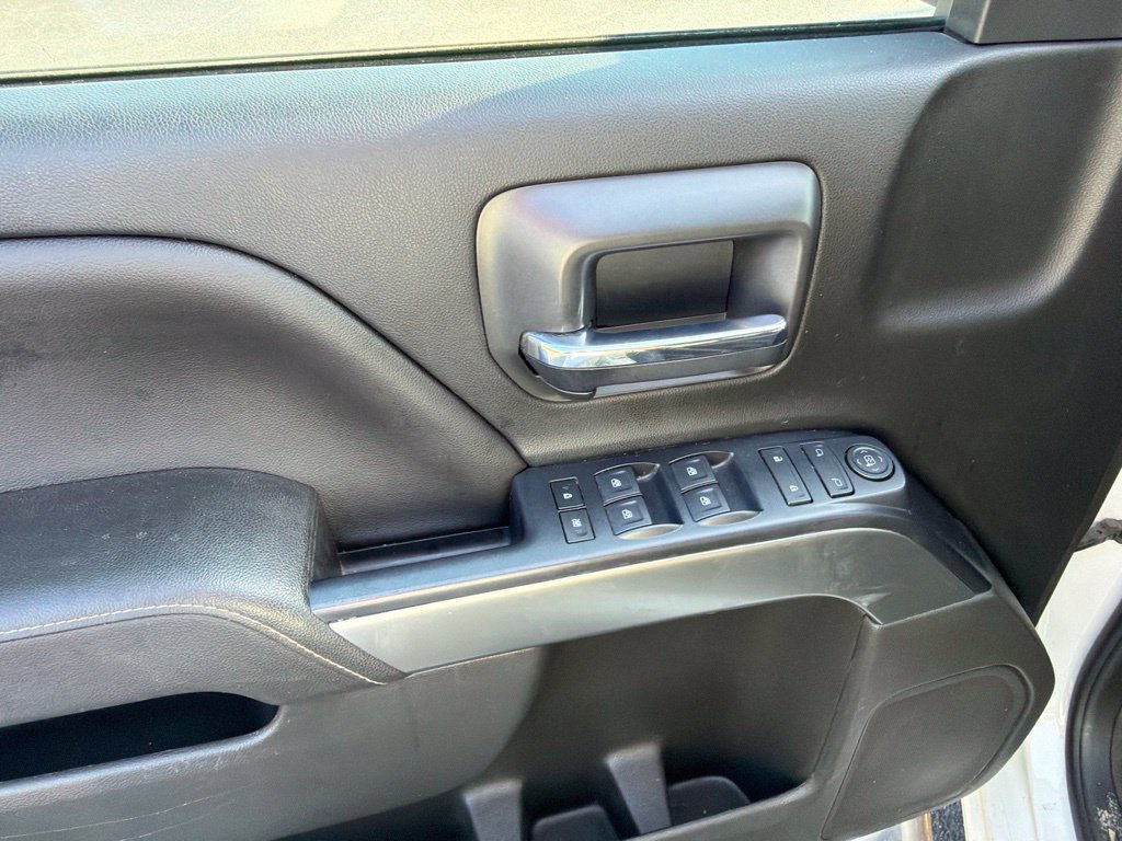 Used 2017 Chevrolet Silverado 1500 LT w/ Trailering Package AWD/4WD image 6