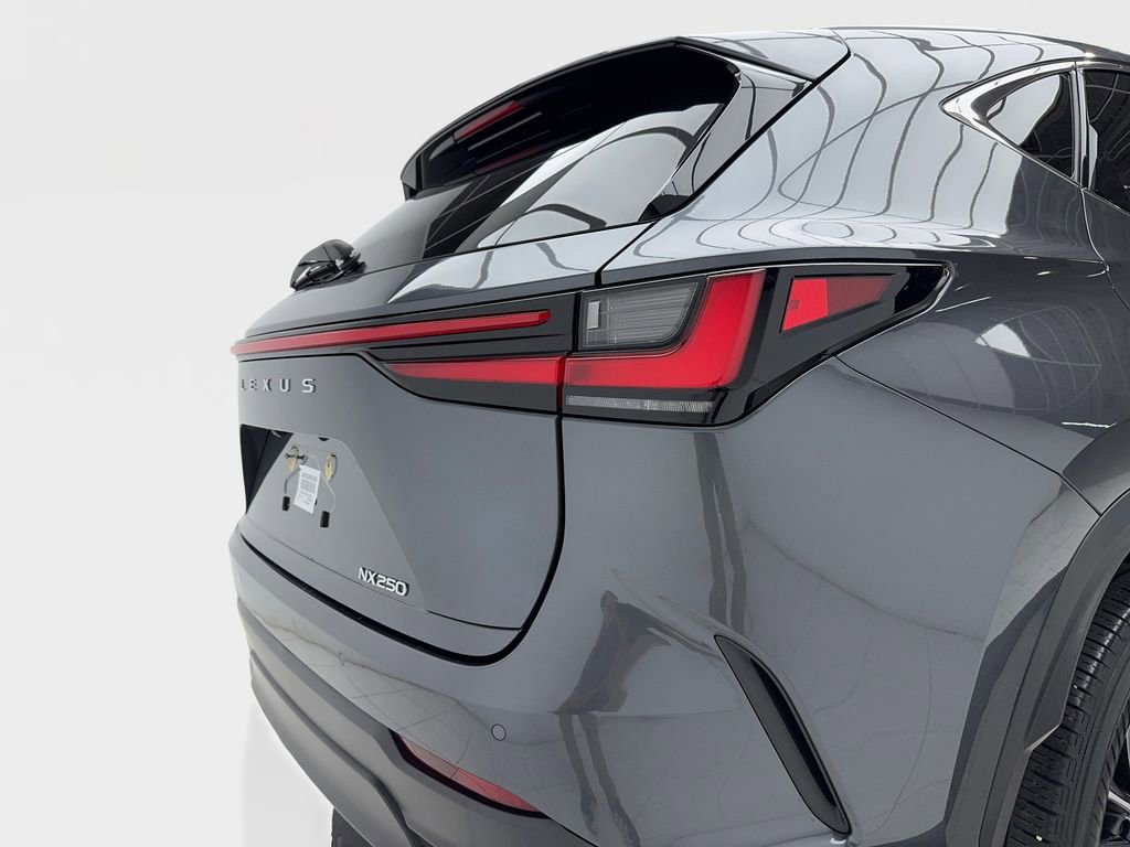 Used 2024 Lexus NX 250 FWD w/ Towing Package (2000 Lbs) image 9