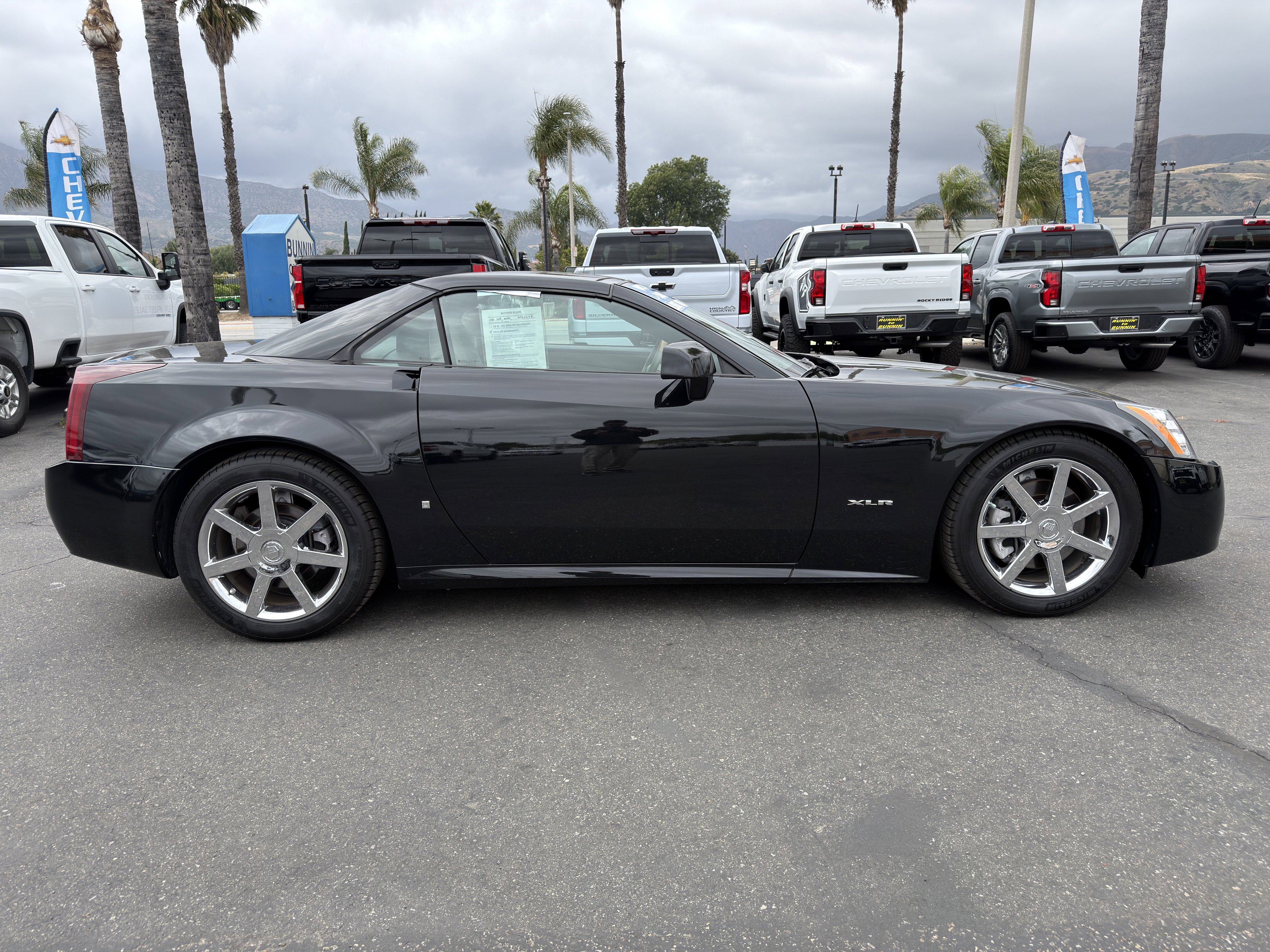 Used 2006 Cadillac XLR RWD image 16