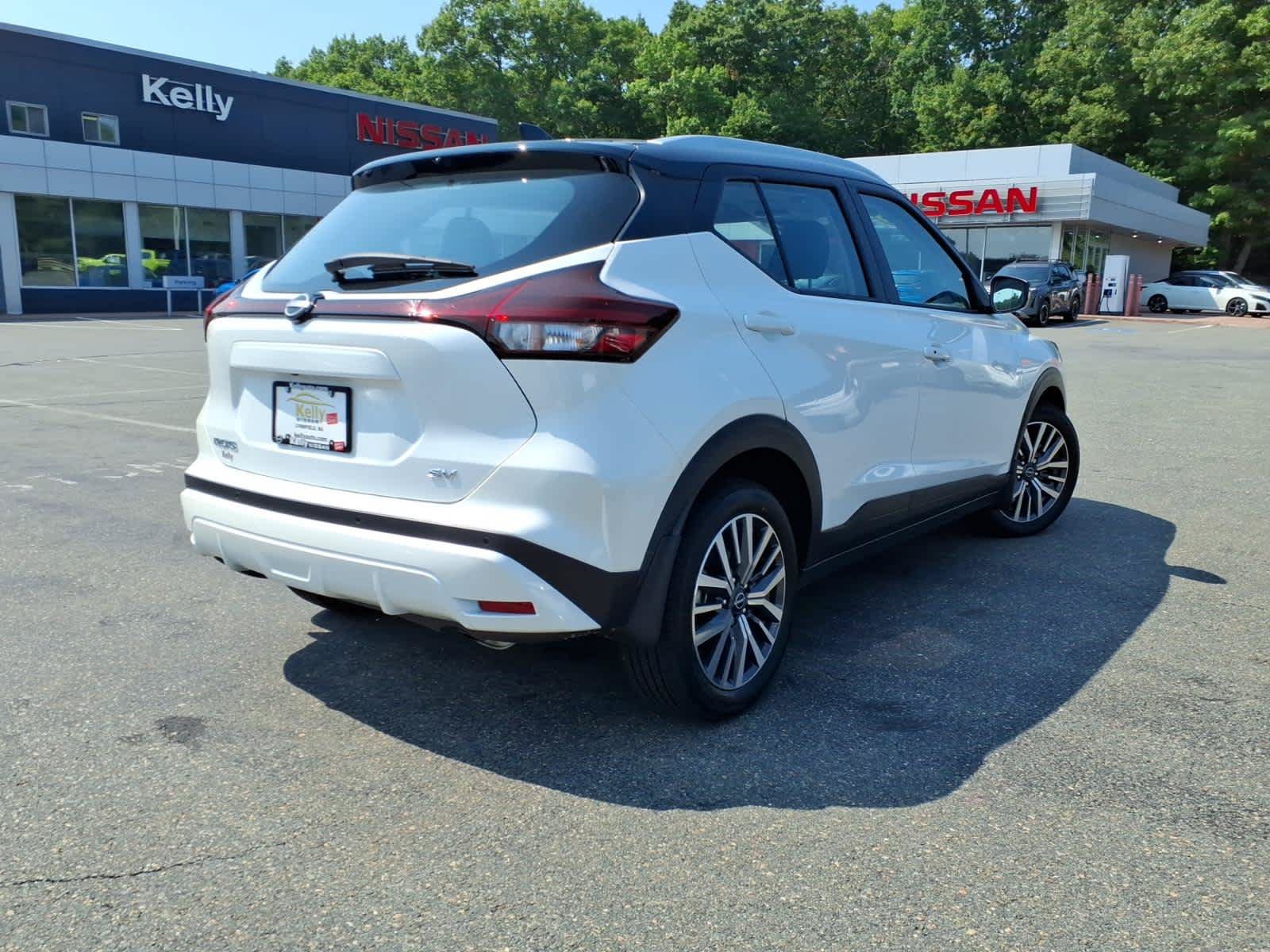 Certified 2024 Nissan Kicks SV FWD image 5