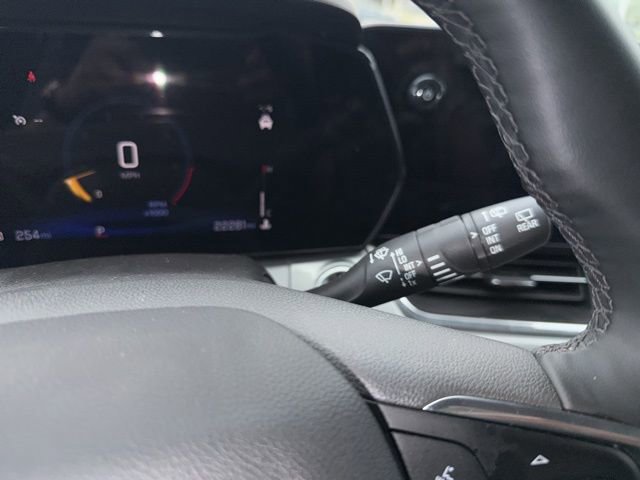 Used 2025 Chevrolet Trax LT w/ LT Convenience Package image 35